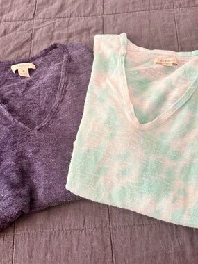 2 G.H. Bass & Co. Gray Knit Sweaters